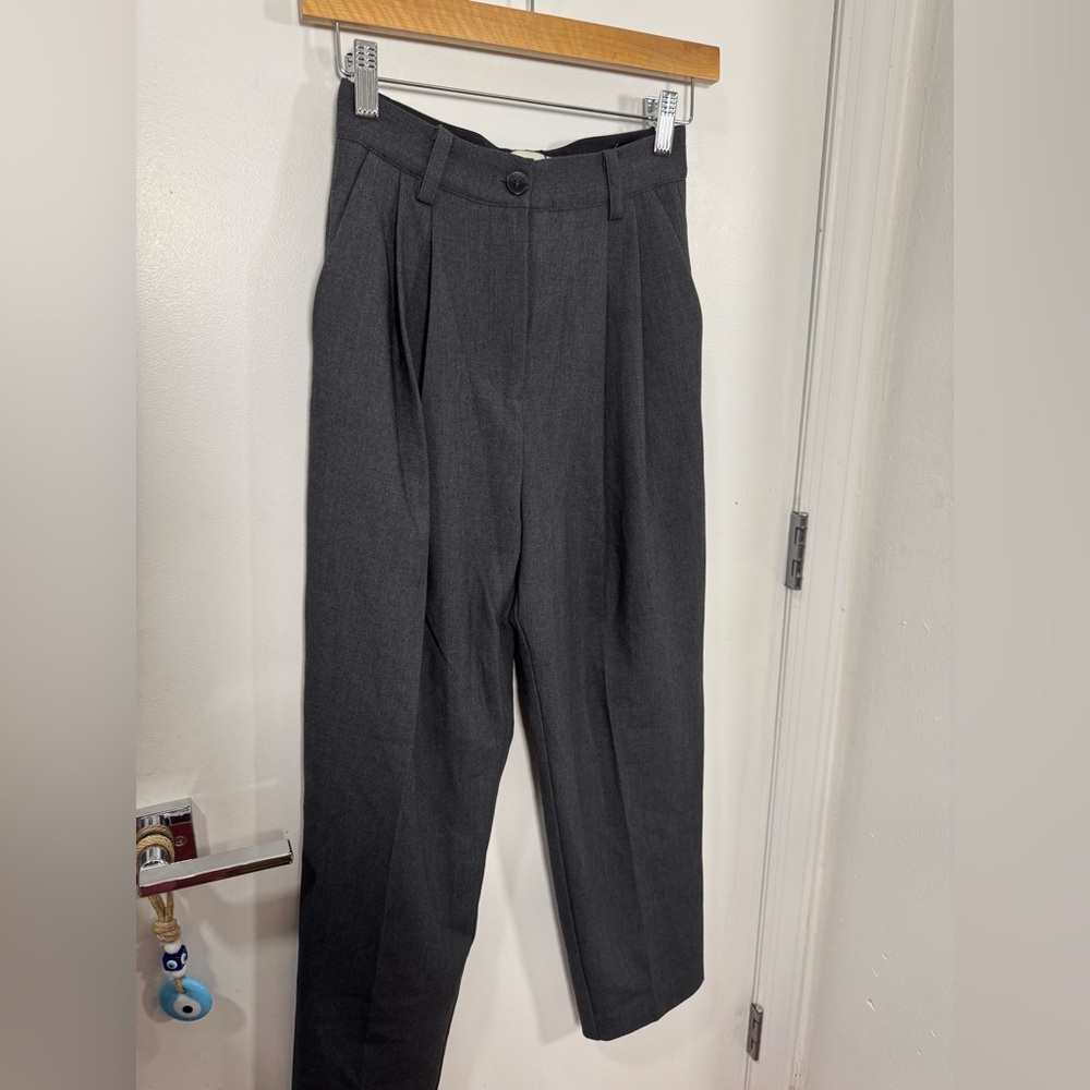 NWT dissh Carey charcoal taper pants - size us 2 / AUS 6 - Picture 4 of 6